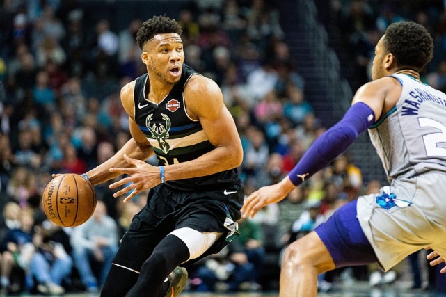 关于蒂姆焦点对战，字母哥与30激战湖人分钟，领先优势明显胜负难料！上演精彩一战的信息-ayx