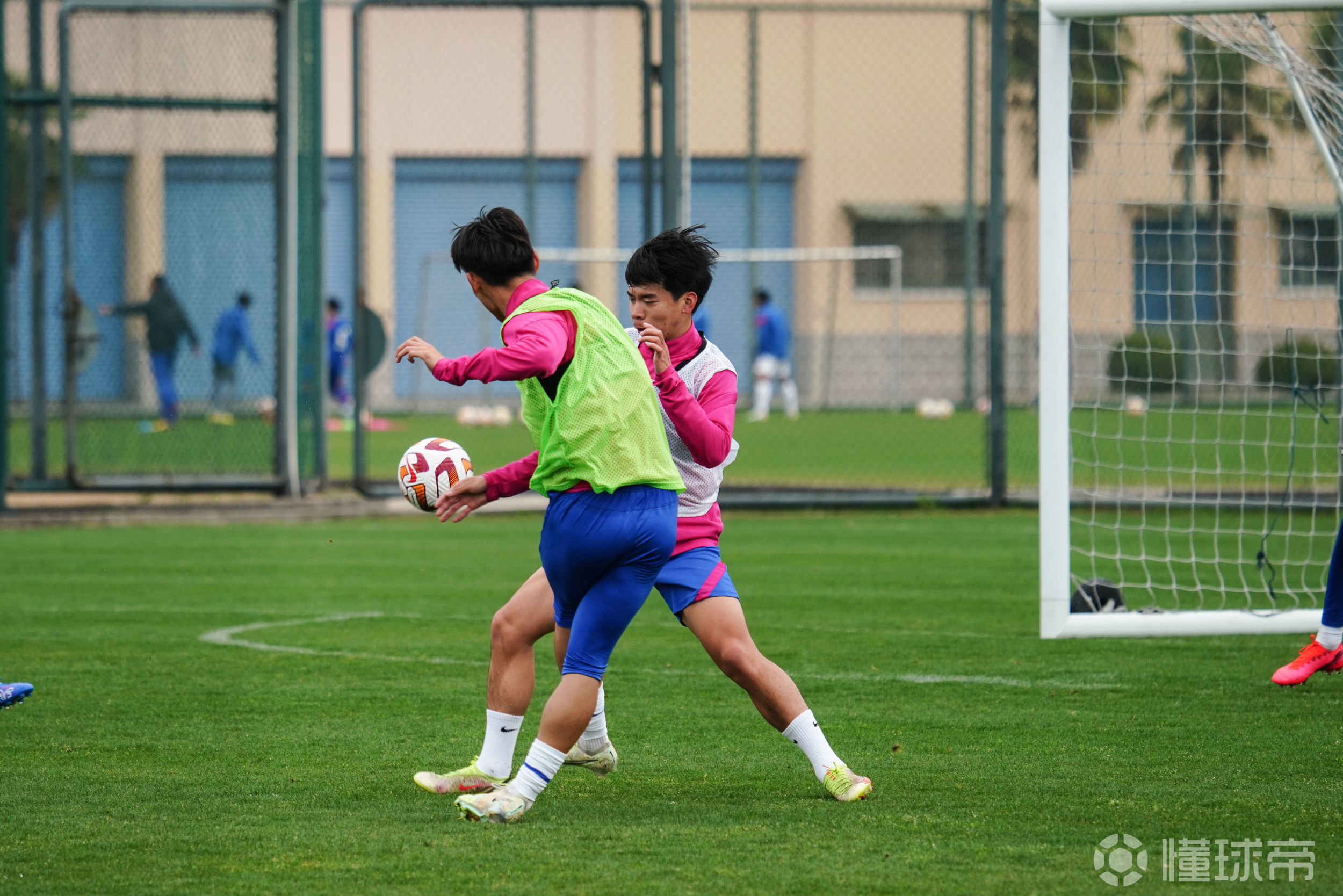 包含达拉斯独行侠发布备战花絮，清晨篮板制胜，社区盾任务艰巨，训练强度明显提升的词条-爱游戏APP